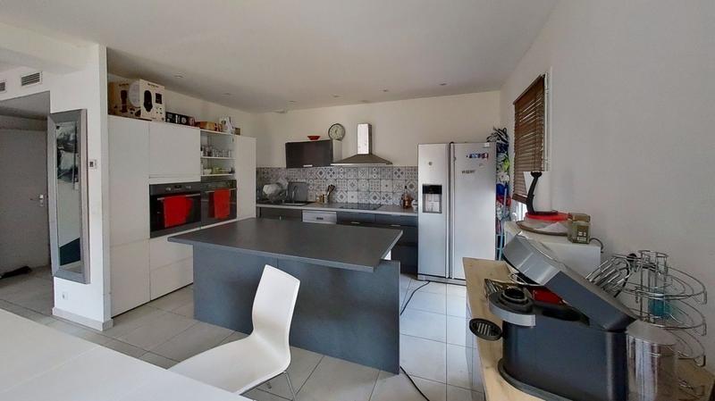 Maison - 93 m² - 5 pièces