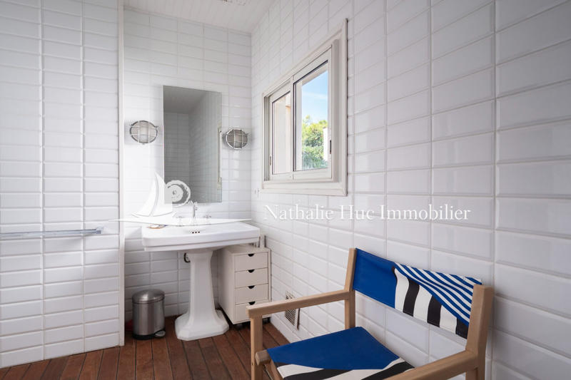 Maison - 200 m² - 6 pièces