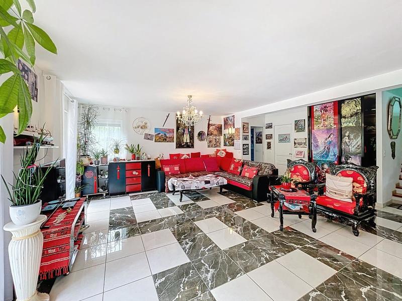 Villa - 196 m² - 6 pièces