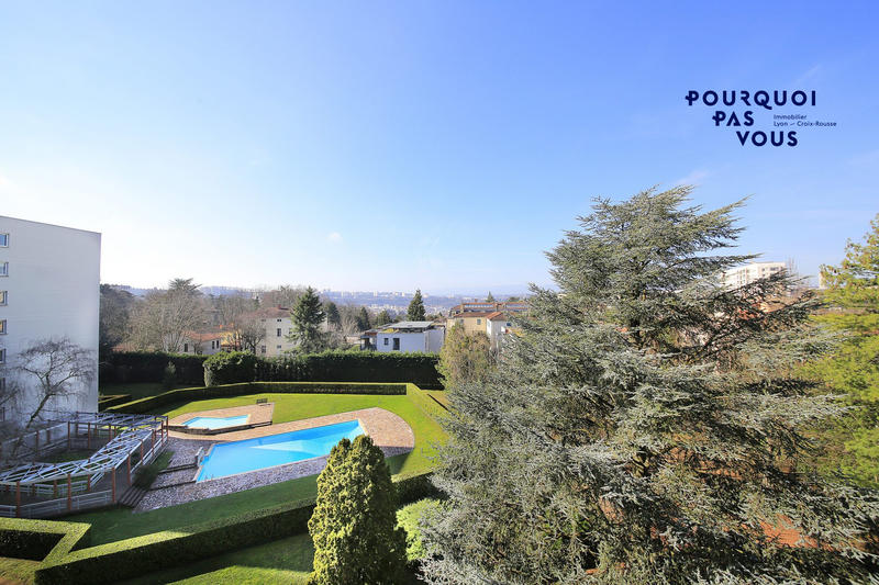 Appartement - 102 m² - 4 pièces