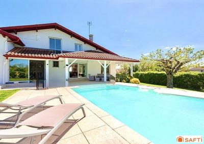 Villa - 200 m² - 6 pièces