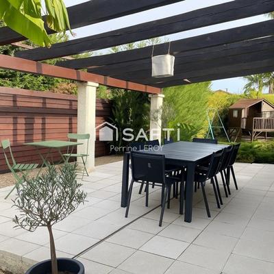 Maison - 105 m² - 5 pièces