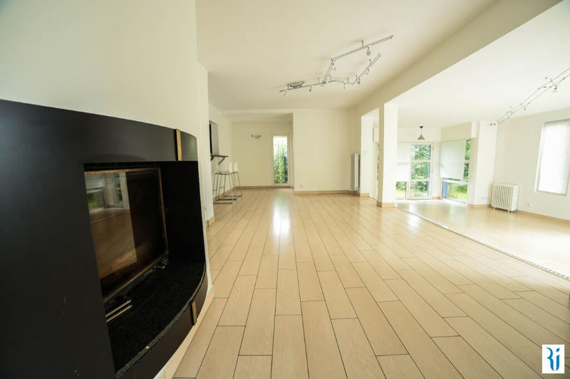 Maison - 160 m² - 5 pièces