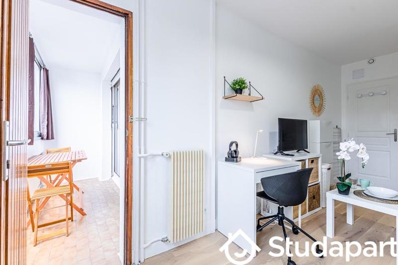 Chambre - 10 m² - 1 pièce