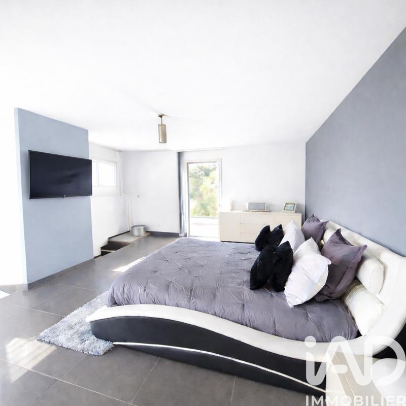 Maison de maîtres - 250 m² - 7 pièces