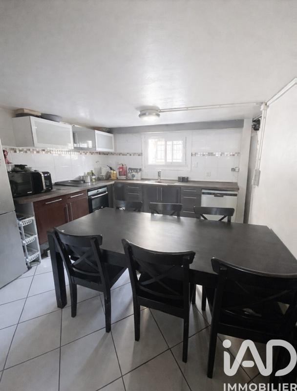 Maison - 90 m² - 5 pièces