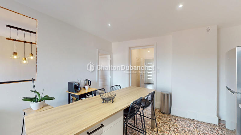 Appartement - 103 m² - 5 pièces