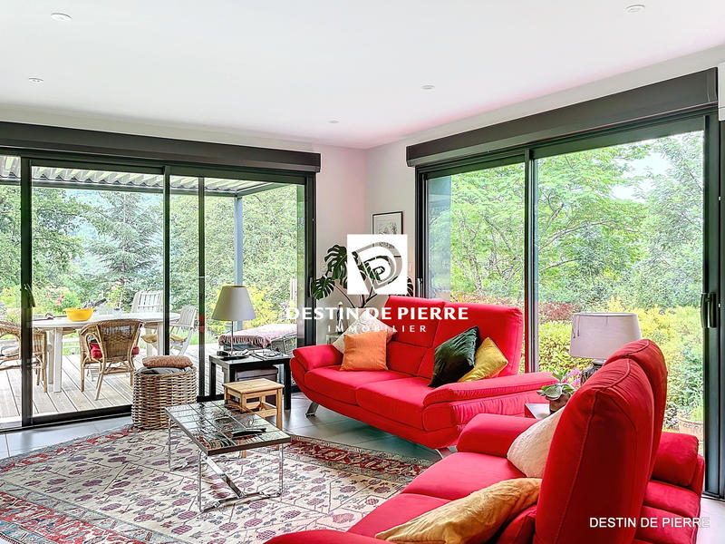 Maison - 202 m² - 4 pièces