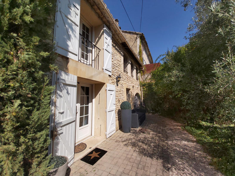 Mas - 254 m² - 10 pièces