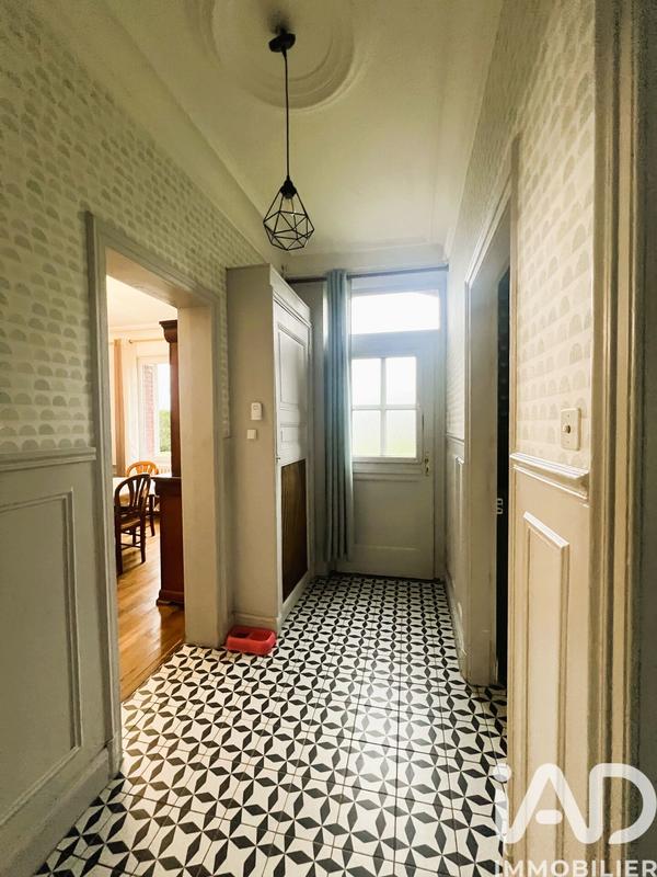 Maison - 188 m² - 8 pièces