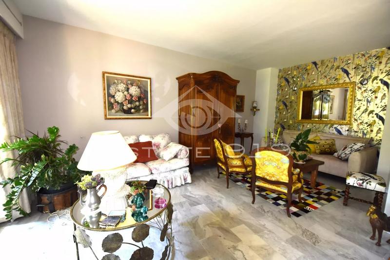 Appartement - 100 m² - 3 pièces