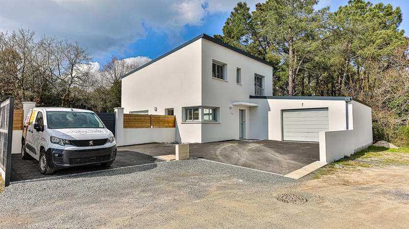 Maison - 158 m² - 5 pièces