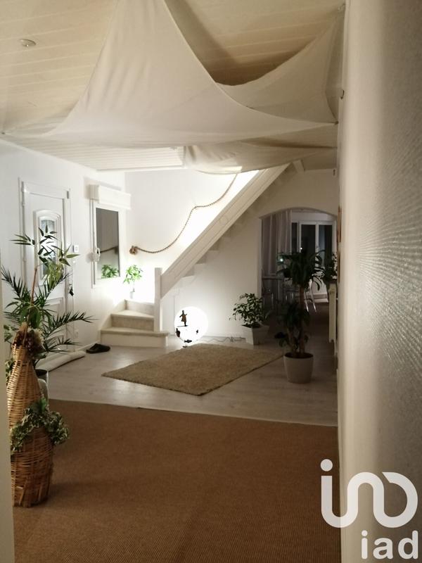 Maison - 208 m² - 4 pièces