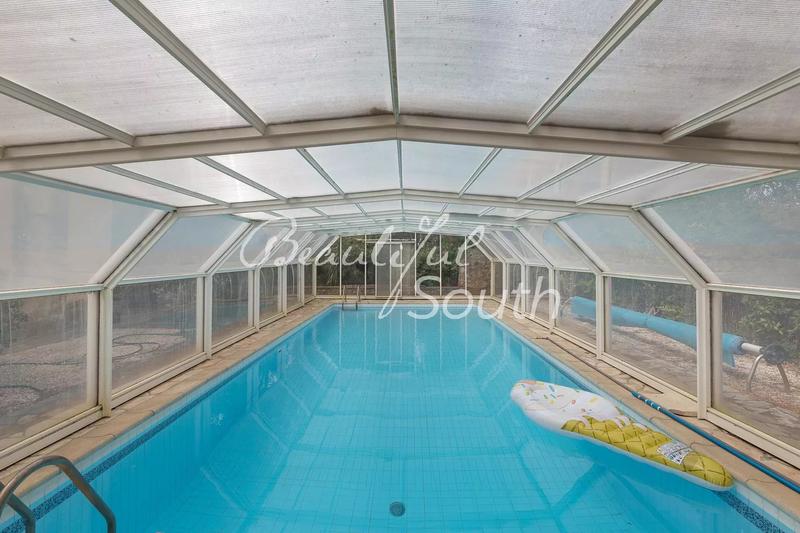 Gîte - 956 m² - 32 pièces