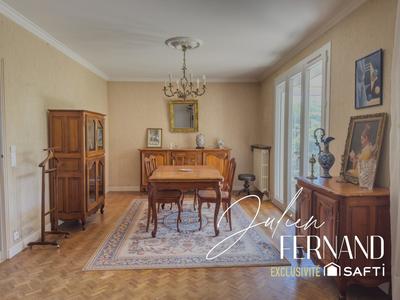 Maison - 97 m² - 5 pièces