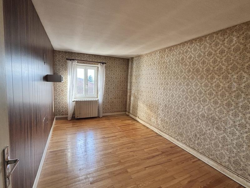 Maison - 180 m² - 9 pièces