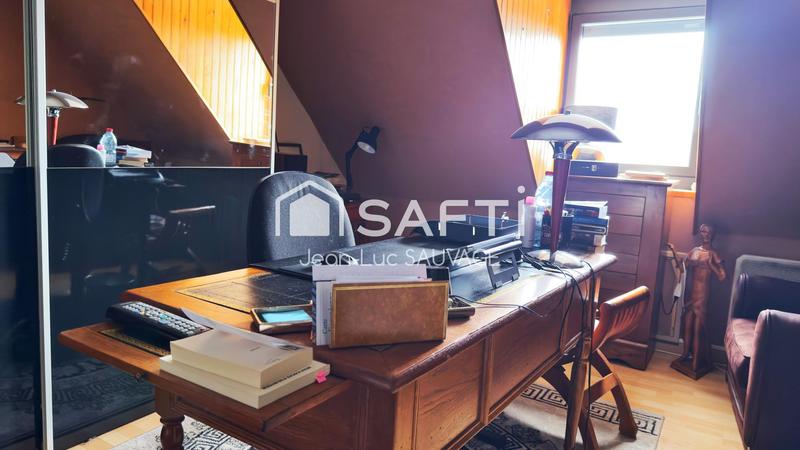 Maison - 270 m² - 10 pièces