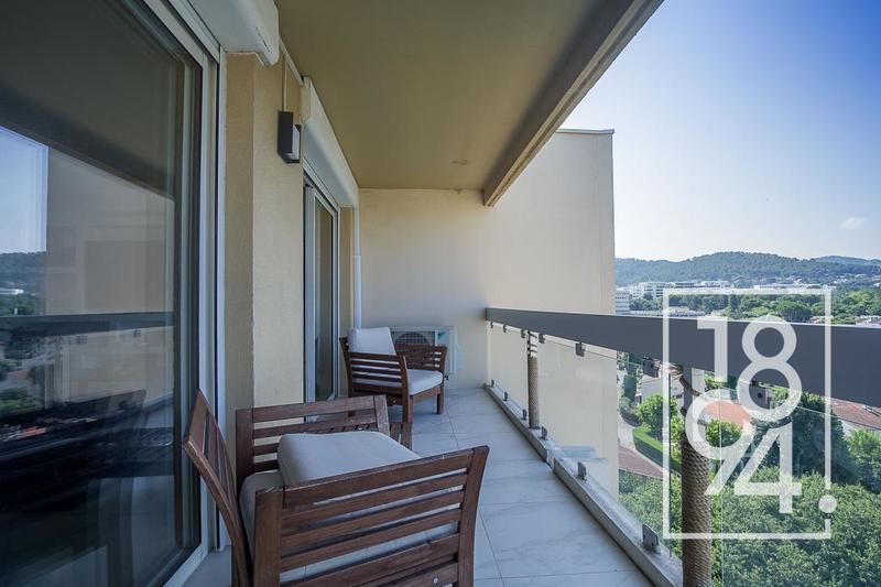 Appartement - 105 m² - 5 pièces