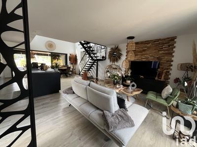 Maison - 122 m² - 5 pièces