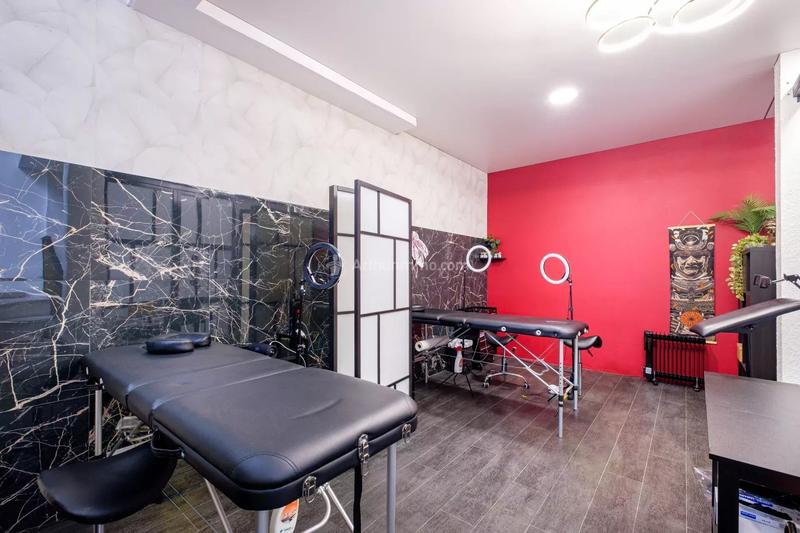 Bureau - 68 m² - 2 pièces