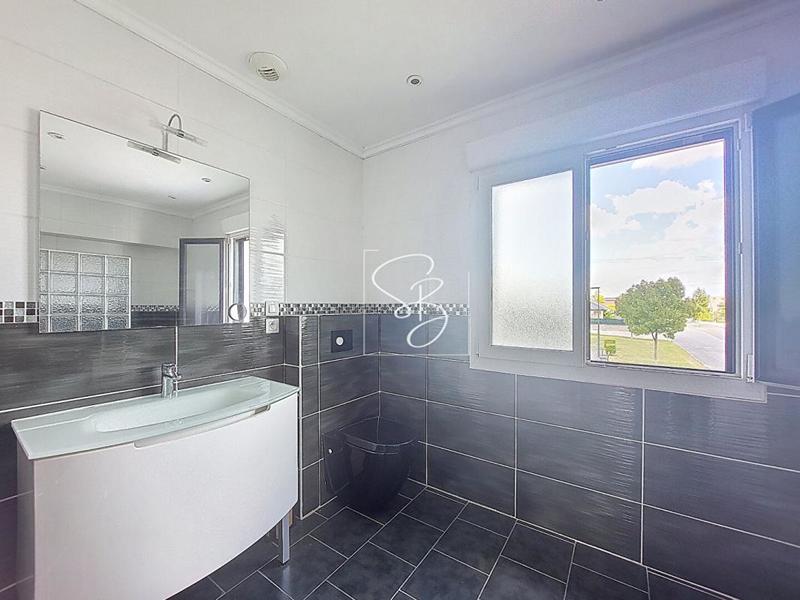 Maison - 162 m² - 5 pièces