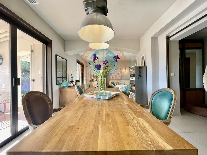 Maison - 170 m² - 8 pièces