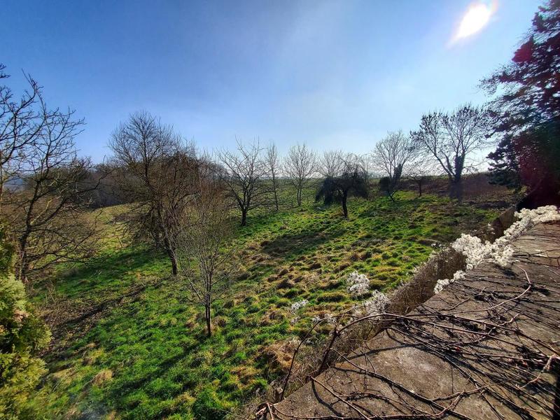 Maison - 285 m² - 8 pièces