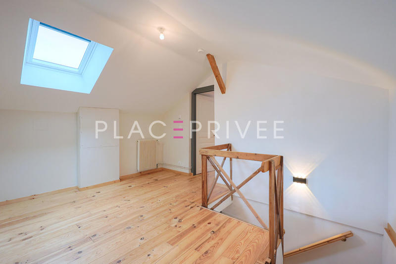 Maison - 152 m² - 8 pièces