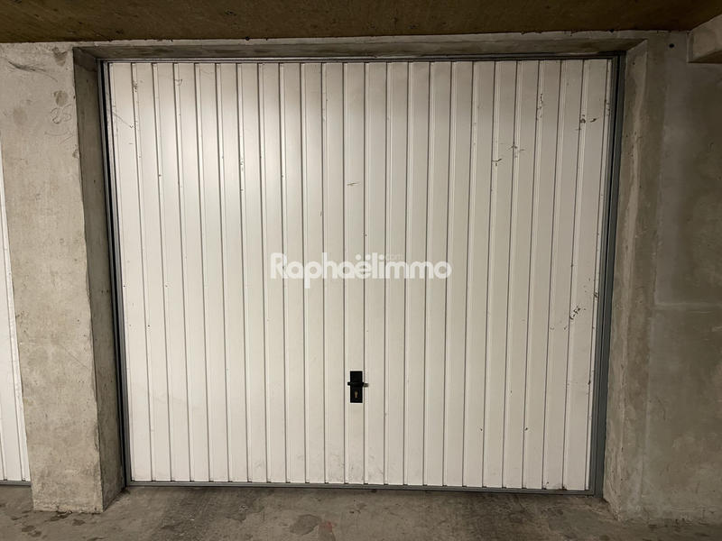 Parking / Garage - 14 m²