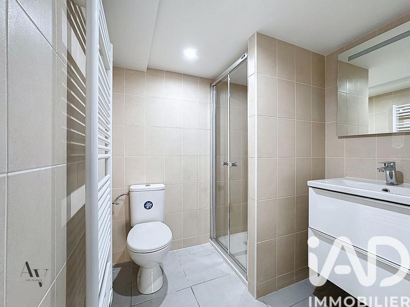 Maison - 181 m² - 9 pièces