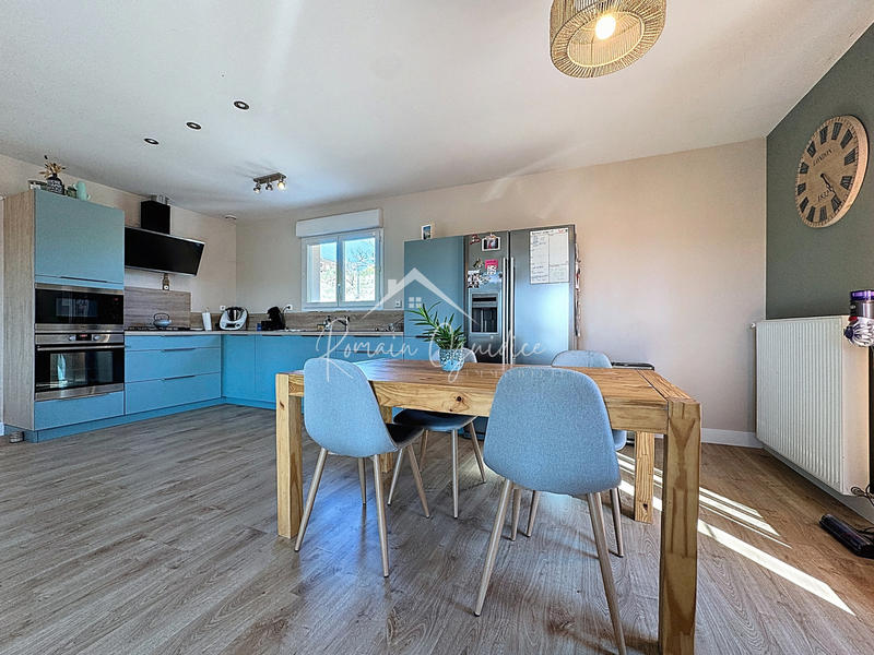 Maison - 137 m² - 7 pièces