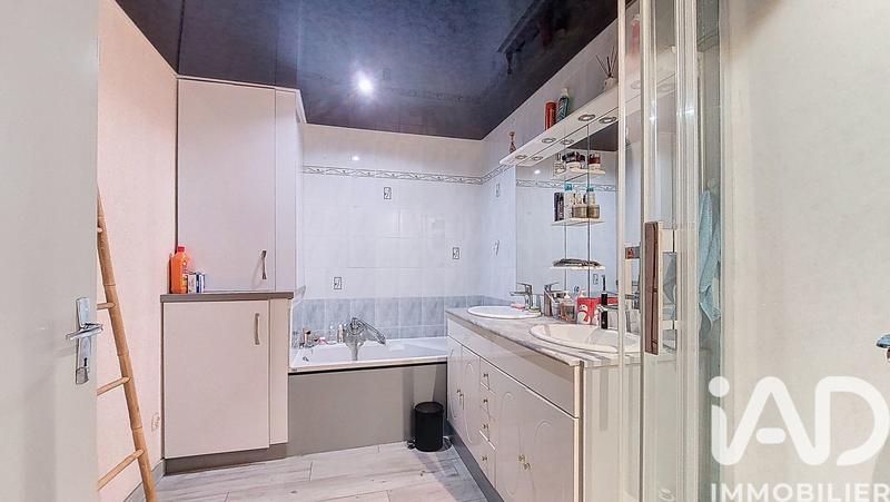 Appartement - 222 m² - 6 pièces