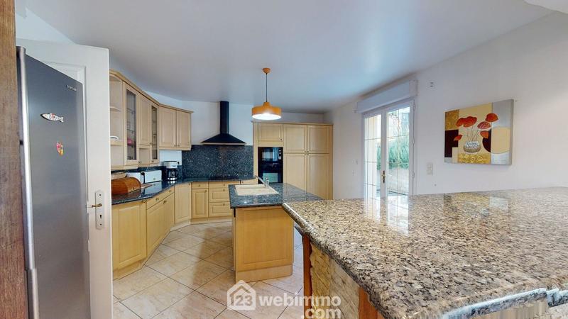 Maison - 170 m² - 7 pièces