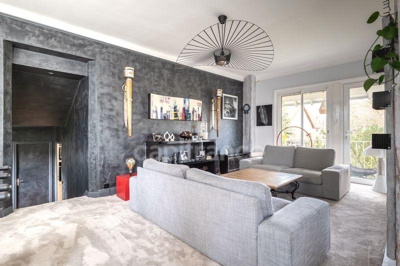 Maison - 180 m² - 8 pièces