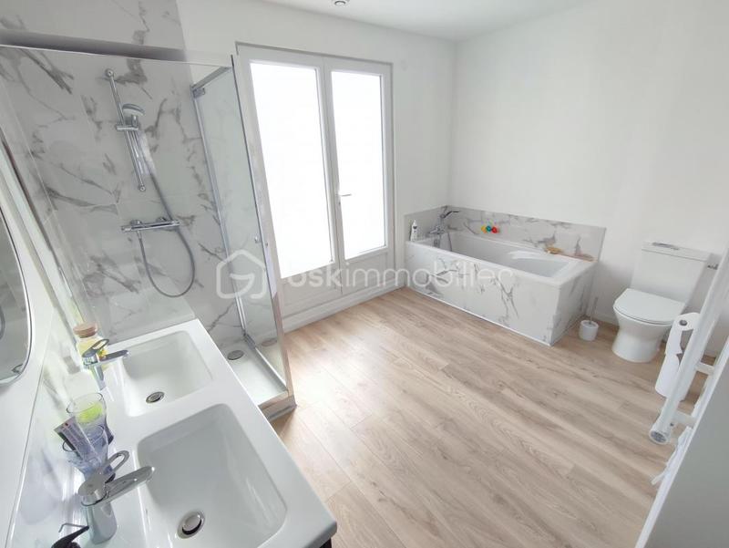 Pavillon - 164 m² - 6 pièces