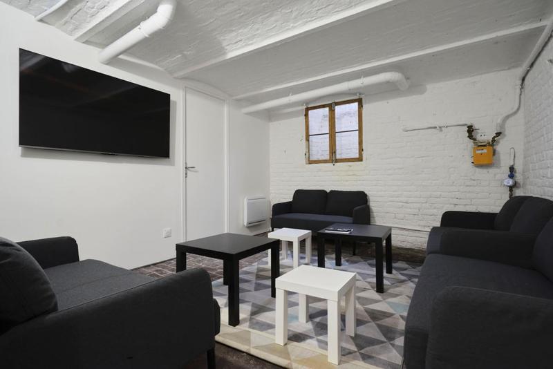 Maison - 143 m² - 9 pièces