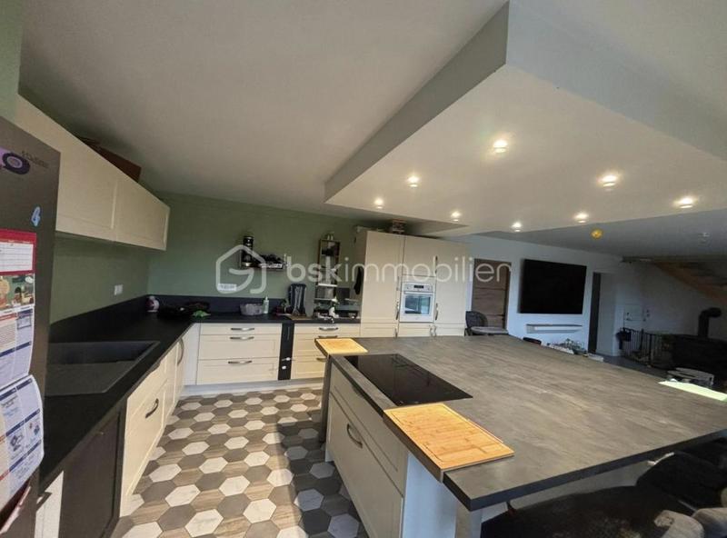 Pavillon - 245 m² - 7 pièces