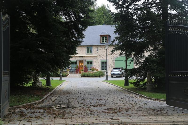 Fermette - 355 m² - 6 pièces