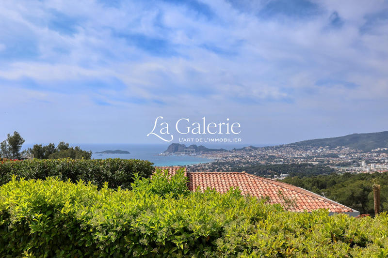 Maison - 630 m² - 13 pièces