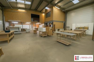 Local d'activité / Entrepôt - 1 400 m²