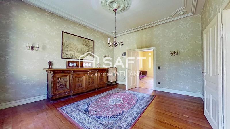 Maison - 185 m² - 8 pièces