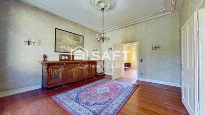 Maison - 185 m² - 8 pièces