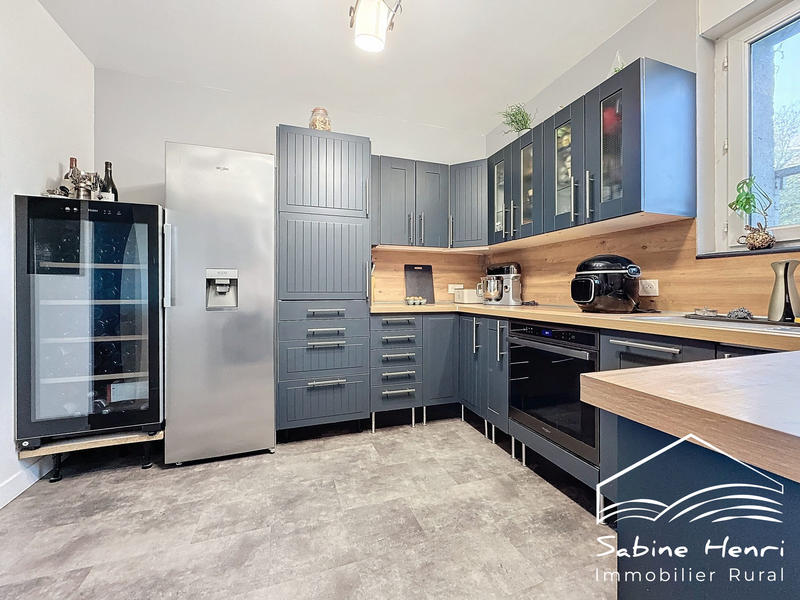 Maison - 354 m² - 10 pièces