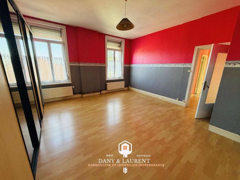 Maison - 280 m² - 8 pièces