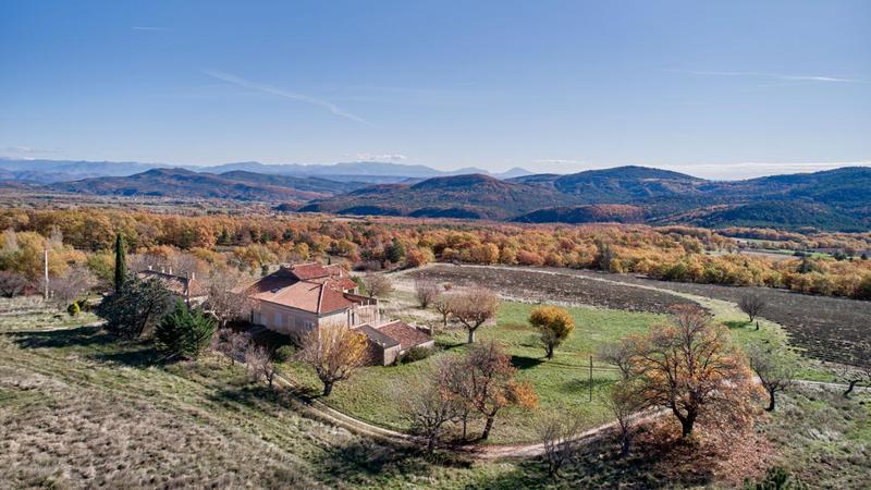 Maison - 409 m² - 13 pièces