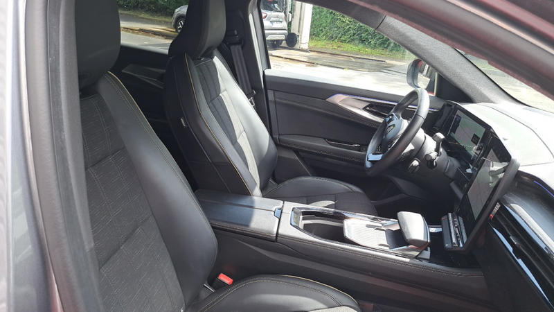 Renault Austral E-Tech Hybrid 200 Iconic