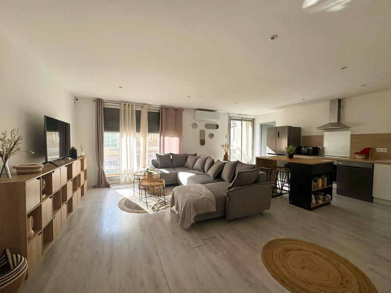 Appartement - 98 m² - 4 pièces