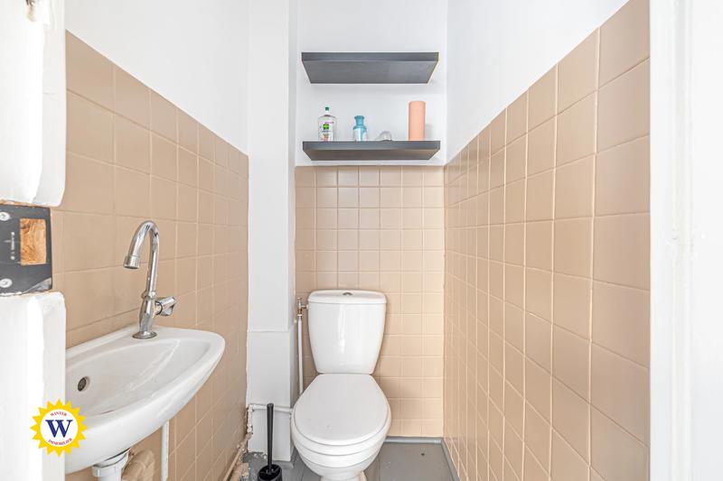 Local commercial - 16 m² - 1 pièce