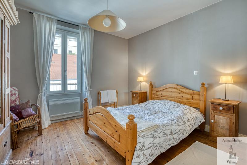 Maison traditionnelle - 195 m² - 7 pièces