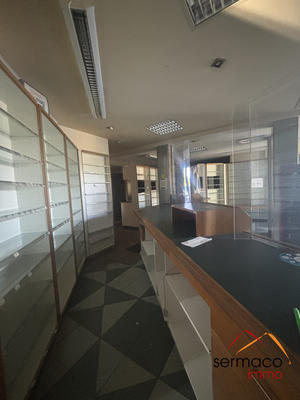 Local commercial - 137 m²
